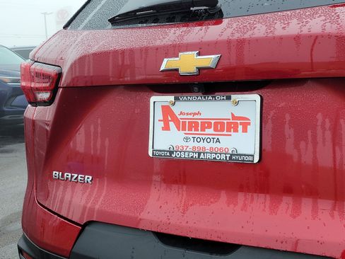 Used 2025 Chevrolet Blazer LT image 7