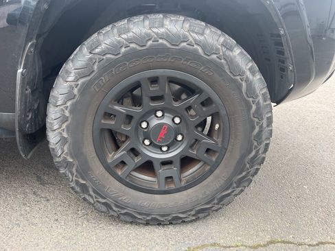 Used 2019 Toyota 4Runner SR5 Premium image 9