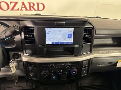 New 2026 Ford F250 XL w/ XL Chrome Package image 12