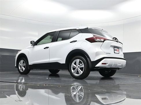 Used 2025 Nissan Kicks Play S image 37