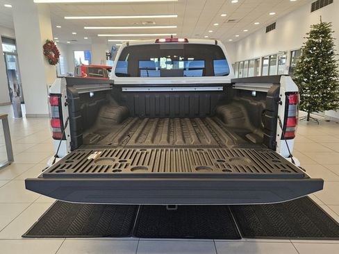 New 2026 Nissan Frontier SV w/ SV Convenience Package image 9