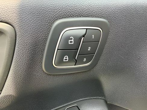 Used 2022 Ford Escape SEL w/ SEL Stealth AWD Package image 24