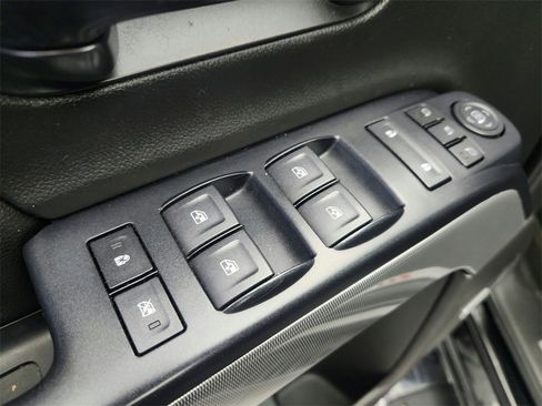 Used 2018 Chevrolet Silverado 1500 LTZ Z71 w/ LTZ Plus Package image 19