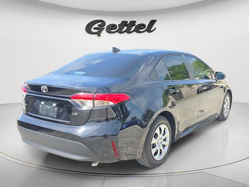 Used 2024 Toyota Corolla LE image 3