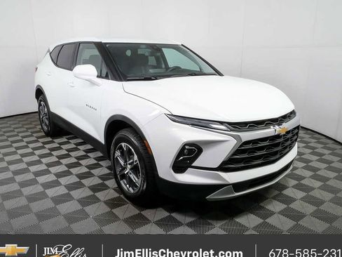 Used 2025 Chevrolet Blazer LT image 24