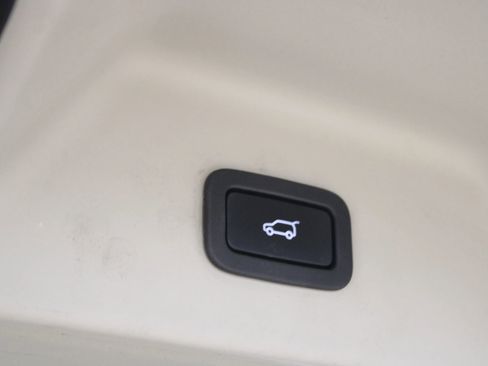 Used 2013 Land Rover Range Rover Supercharged image 39