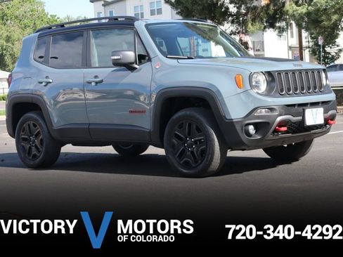 Used 2018 Jeep Renegade Trailhawk w/ Cold Weather Group II AWD/4WD image 1
