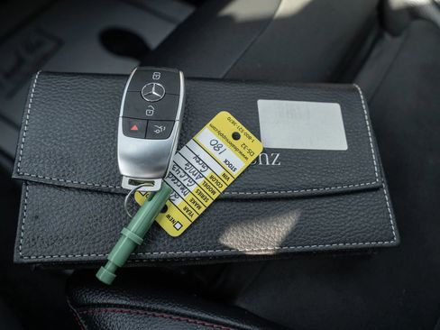 Used 2021 Mercedes-Benz GLC 43 AMG 4MATIC image 35