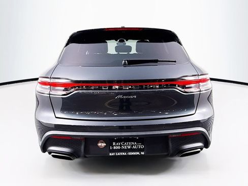 Certified 2025 Porsche Macan AWD/4WD image 10