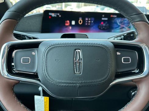 New 2026 Lincoln Navigator L Reserve AWD/4WD image 24