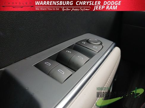 Used 2026 GMC Acadia Elevation w/ Elevation Premium Package AWD/4WD image 31