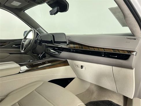 Certified 2023 Cadillac Escalade Premium Luxury Platinum image 30