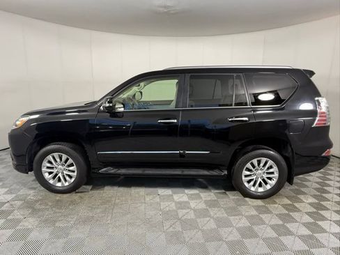 Used 2018 Lexus GX 460 Premium w/ Premium Package AWD/4WD image 3