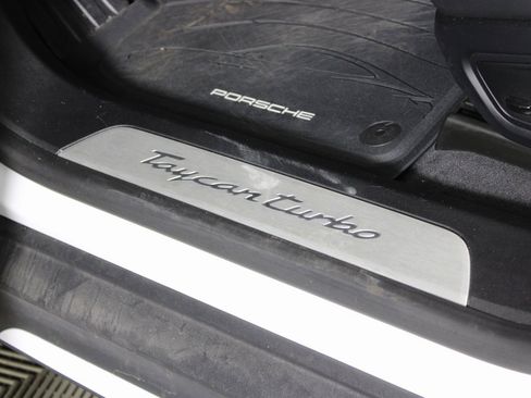 Used 2020 Porsche Taycan Turbo image 19