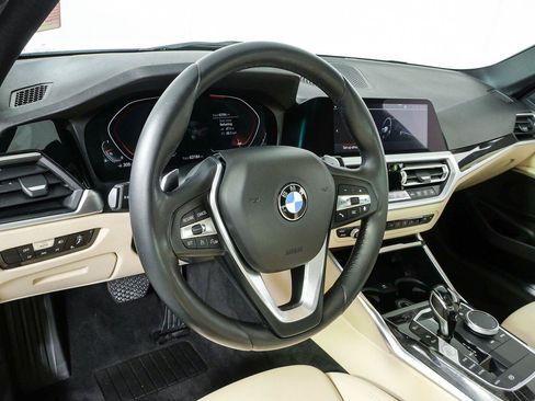 Used 2019 BMW 330i Sedan w/ Convenience Package RWD image 4