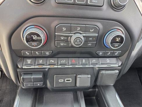 Used 2020 Chevrolet Silverado 2500 High Country w/ Technology Package image 12