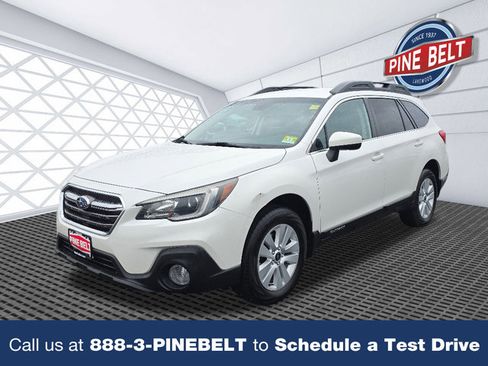 Used 2019 Subaru Outback 2.5i Premium AWD/4WD image 1