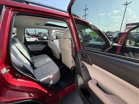 Used 2017 Subaru Forester 2.5i Premium w/ All-Weather Package AWD/4WD image 17