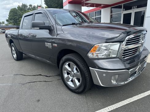 Used 2019 RAM 1500 Big Horn AWD/4WD image 2