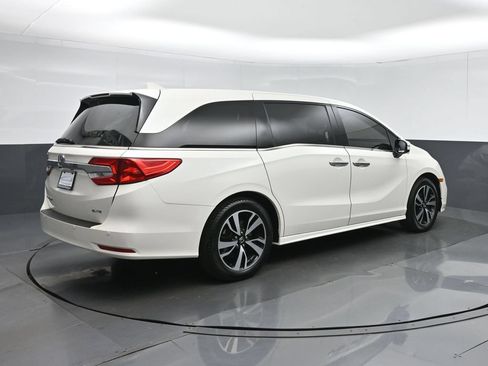 Used 2018 Honda Odyssey Elite image 7