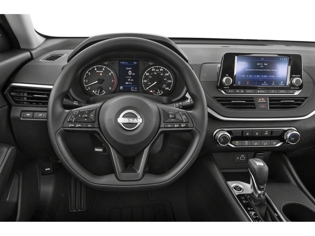 Used 2024 Nissan Altima 2.5 S FWD image 4