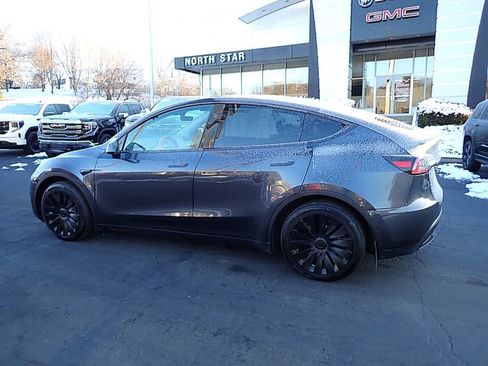 Used 2024 Tesla Model Y Long Range image 2