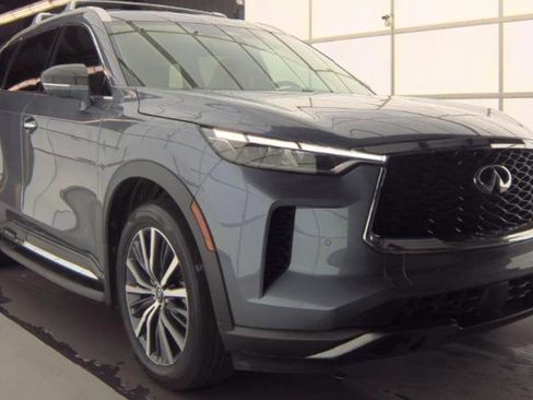 Used 2023 INFINITI QX60 Sensory w/ Vision Package image 4