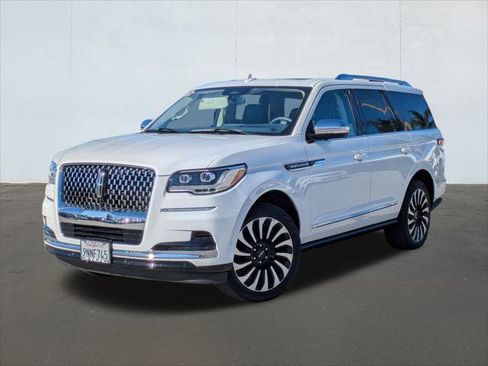 Used 2024 Lincoln Navigator Black Label image 1