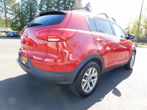 Used 2015 Kia Sportage LX image 2
