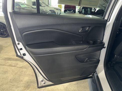 Used 2023 Honda Passport EX-L image 16