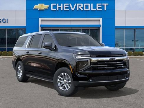 New 2026 Chevrolet Suburban LT w/ Comfort Package AWD/4WD image 7