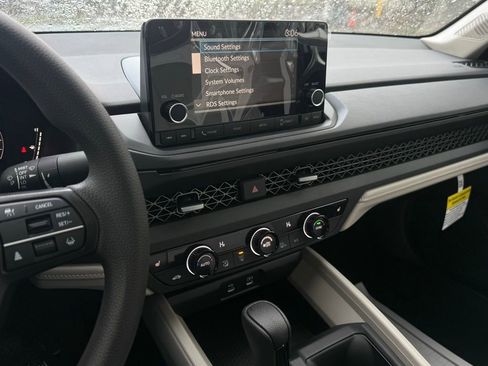 New 2025 Honda Accord SE image 25