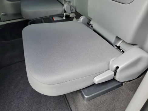 Used 2013 Toyota Tacoma 2WD Access Cab image 10