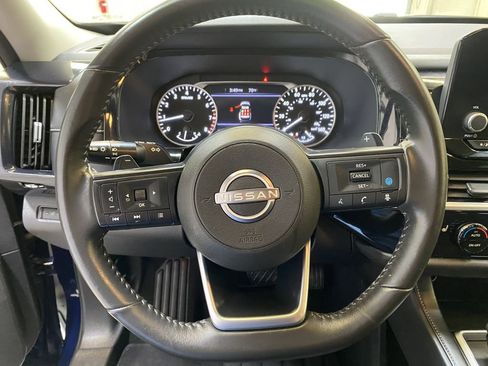 Used 2025 Nissan Pathfinder SV AWD/4WD image 33