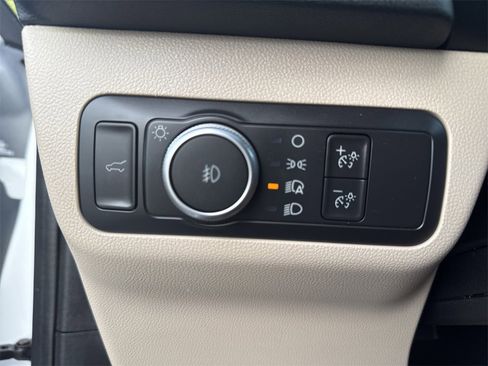 Used 2022 Ford Escape SEL w/ Technology Package image 28