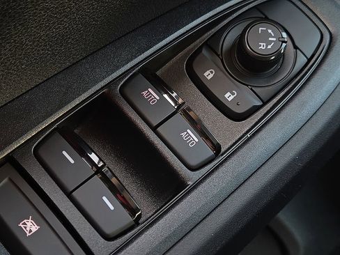 New 2026 Subaru Crosstrek 2.0i Premium image 18