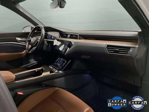 Used 2022 Audi e-tron Premium Plus w/ Premium Plus Package image 83