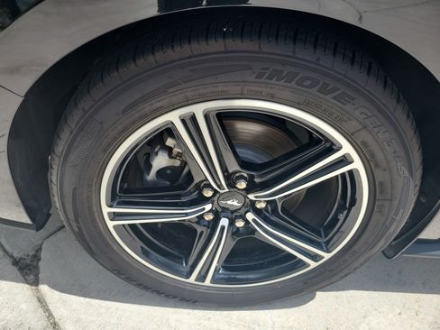 Used 2025 Ford Mustang Premium RWD image 9