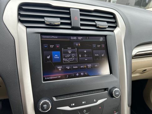 Used 2013 Ford Fusion SE FWD image 32