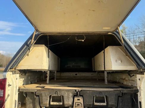 Used 2021 Chevrolet Silverado 2500 LT w/ Convenience Package image 9