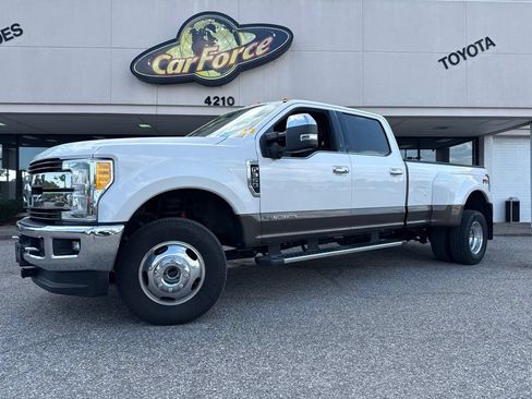 Used 2017 Ford F350 King Ranch w/ Tow Technology Bundle AWD/4WD image 19