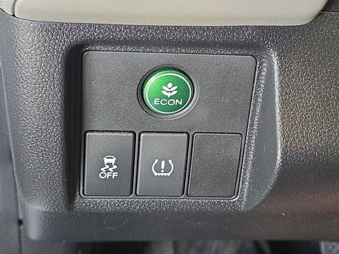 Used 2019 Honda HR-V LX image 27
