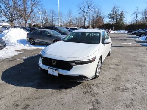 Certified 2023 Honda Accord LX image 1