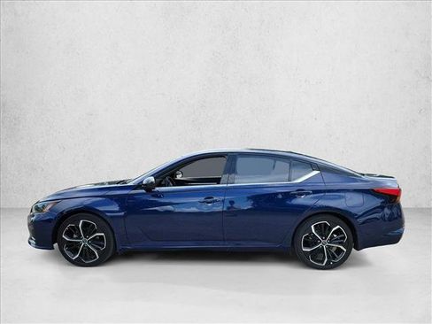 Used 2024 Nissan Altima 2.5 SR FWD image 8