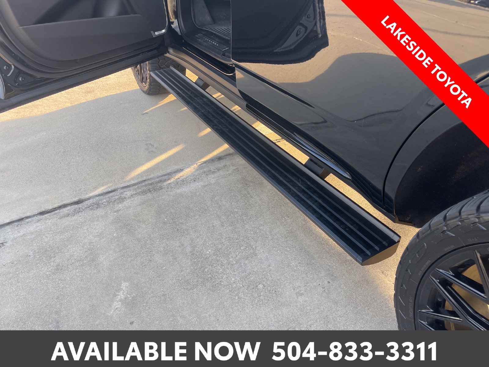 Used 2025 Cadillac Escalade Sport w/ LPO, Floor Liner Package AWD/4WD image 23