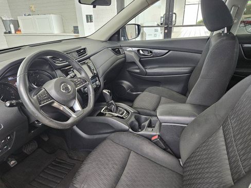 Used 2018 Nissan Rogue SV AWD/4WD image 9