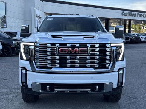Used 2026 GMC Sierra 2500 Denali w/ Denali Reserve Package AWD/4WD image 3