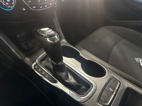 Used 2018 Chevrolet Cruze LT w/ Convenience Package FWD image 30