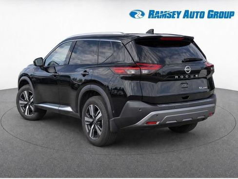Certified 2023 Nissan Rogue SL w/ SL Premium Package AWD/4WD image 4