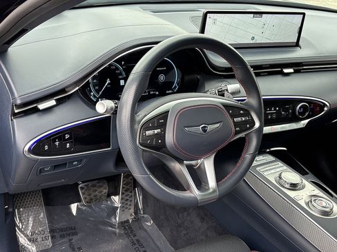 Used 2023 Genesis GV70 2.5T w/ Sport Prestige Package AWD/4WD image 9